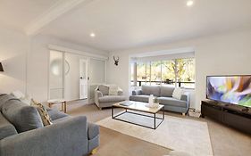 Toorak Place